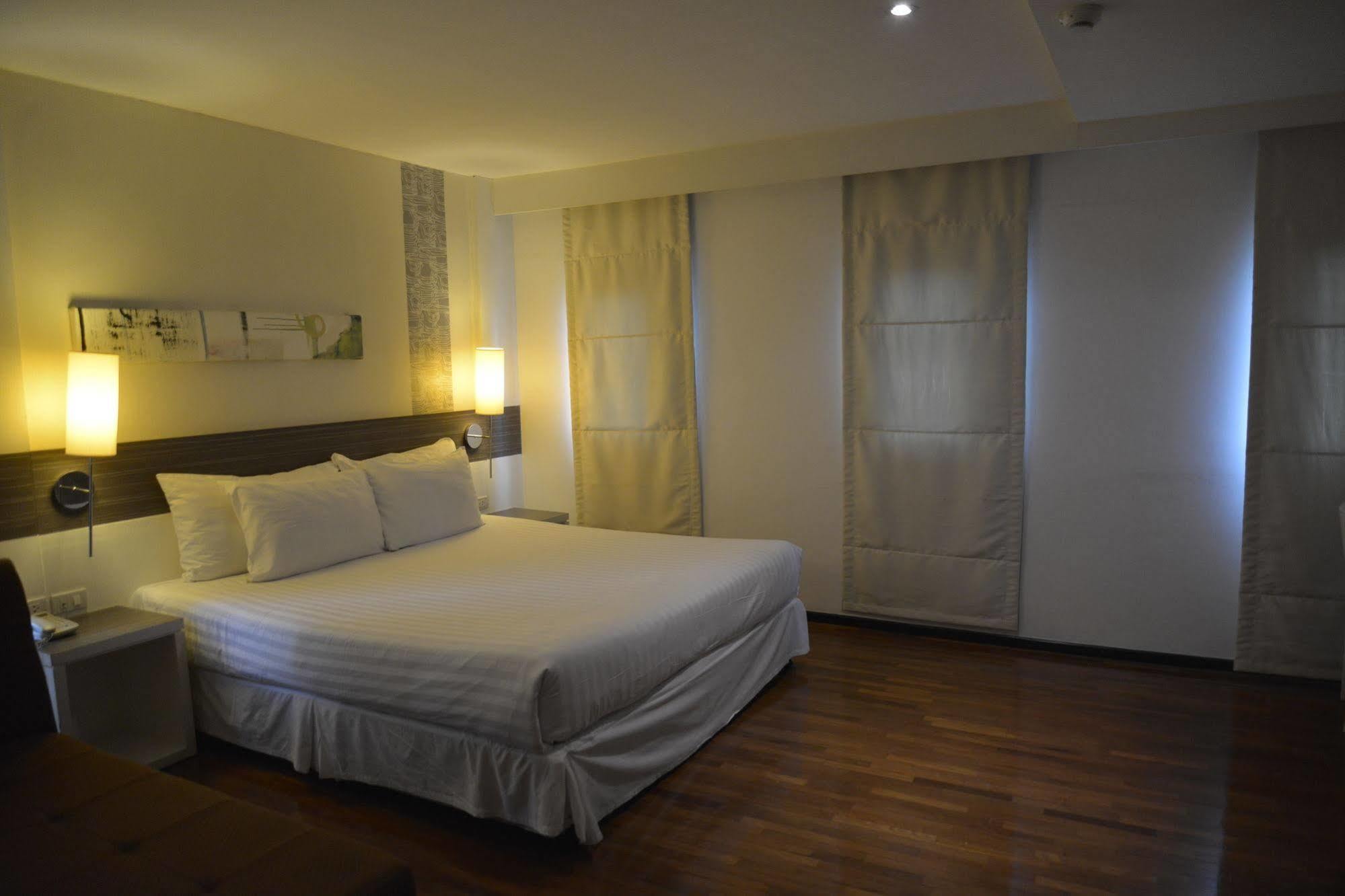The Mini R Ratchada Hotell Bangkok Eksteriør bilde